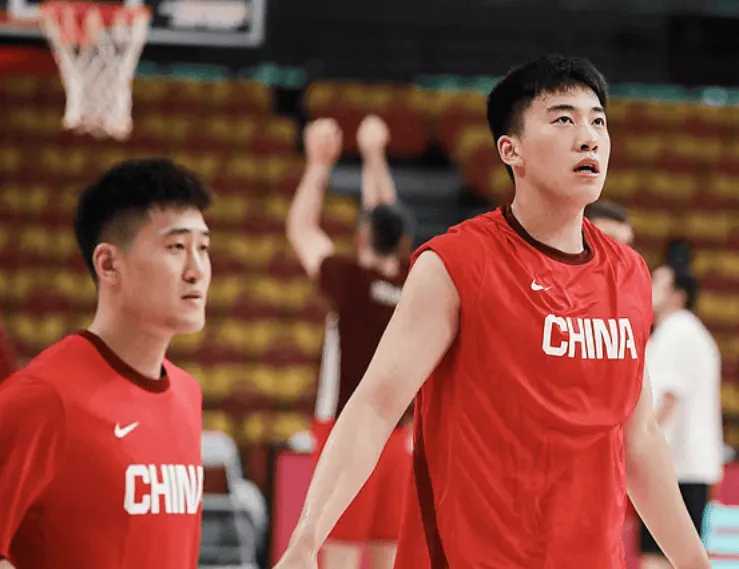 bti体育登录入口-姜伟泽半场3投0中没有任何数据入账，刘金雨1中0得到1次失误